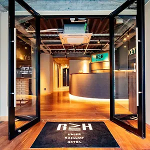 Hotel Under Railway Akihabara ***